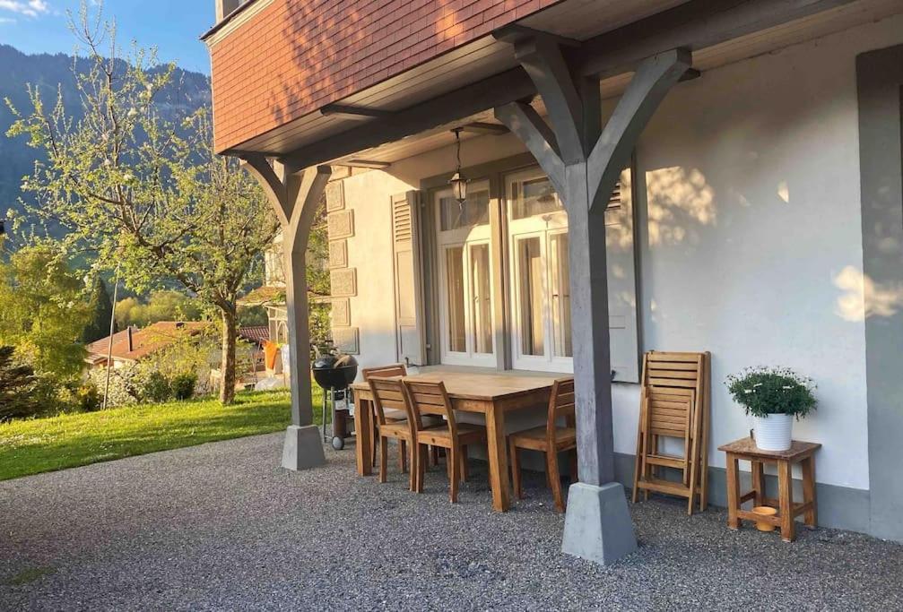Chalet Mignon - Your Vacation Oasis At Lake Brienz Bönigen エクステリア 写真